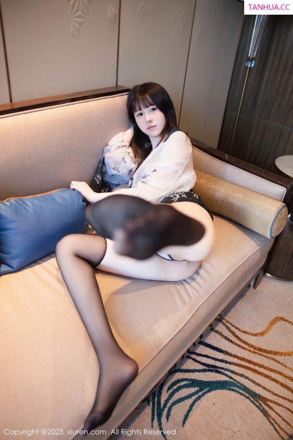   [XiuRen]高清写真图 2023.09.28 No.7459 林悠悠 黑丝美腿第14张图片